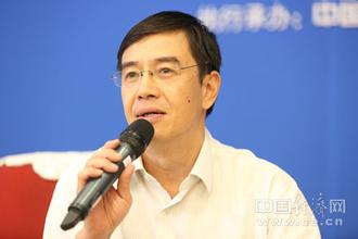 胡小松 博士生导师,中国农业大学食品科学与营养工程学院教授、教育部果蔬加工工程研究中心主任、农业部果蔬加工重点开放实验室学术委员会主任