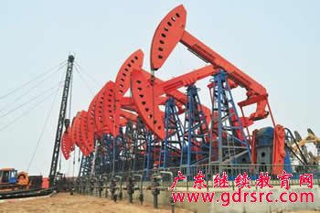 2014年 石 油 工 程 专 业 就 业 前 景 与 就 业 方 向 2014年 石 油 工 程 专 业 就 业 前 景 与 就 业 方 向